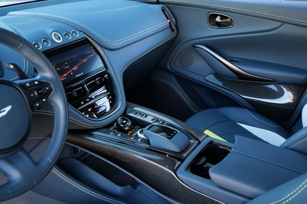 2023 Aston Martin DBX