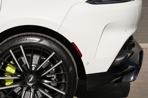 2023 Aston Martin DBX