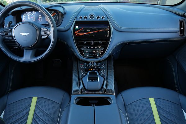 2023 Aston Martin DBX