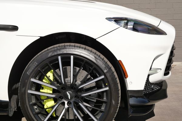 2023 Aston Martin DBX