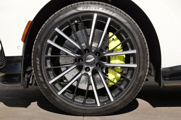 2023 Aston Martin DBX
