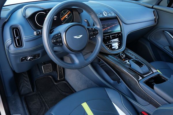 2023 Aston Martin DBX