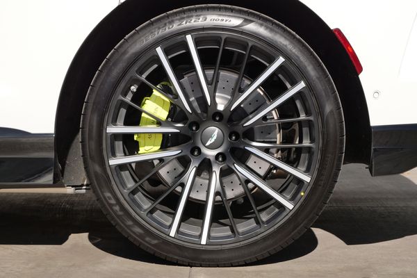2023 Aston Martin DBX