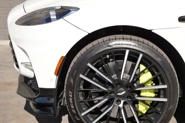 2023 Aston Martin DBX