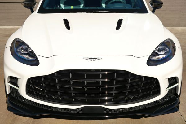 2023 Aston Martin DBX