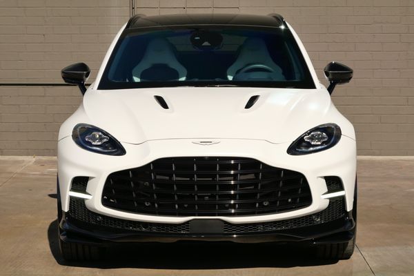 2023 Aston Martin DBX