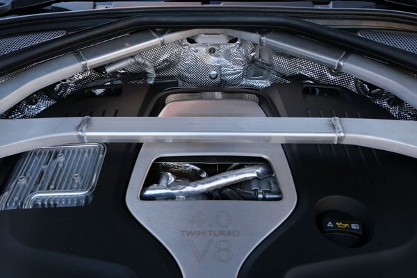 2023 Aston Martin DBX