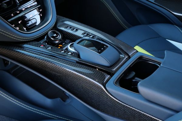 2023 Aston Martin DBX