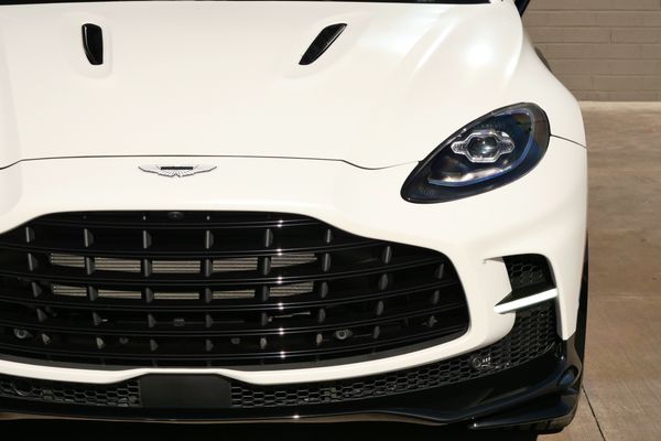 2023 Aston Martin DBX