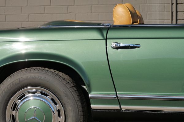 1970 Mercedes-Benz 280 SL