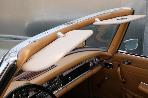 1970 Mercedes-Benz 280 SL