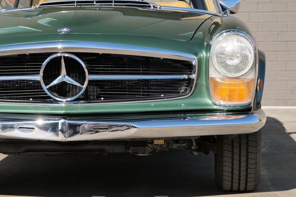 1970 Mercedes-Benz 280 SL