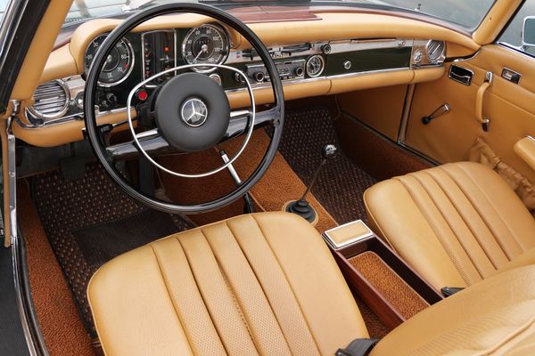 1970 Mercedes-Benz 280 SL