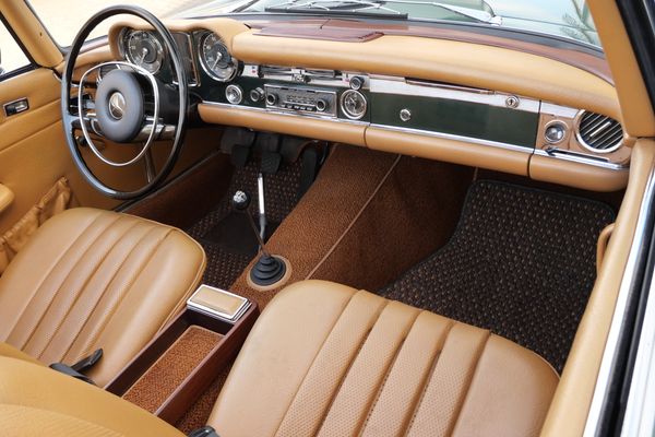 1970 Mercedes-Benz 280 SL