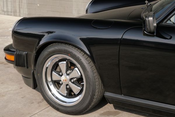 1987 Porsche 911 Carrera Coupe