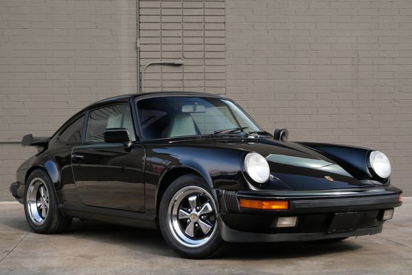 1987 Porsche 911 Carrera Coupe