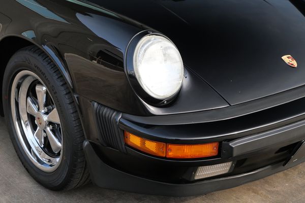 1987 Porsche 911 Carrera Coupe