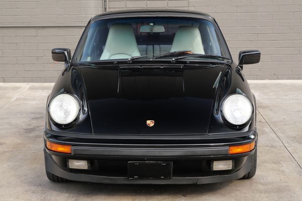 1987 Porsche 911 Carrera Coupe