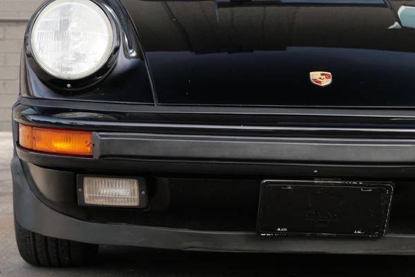 1987 Porsche 911 Carrera Coupe