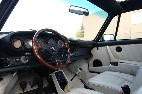 1987 Porsche 911 Carrera Coupe