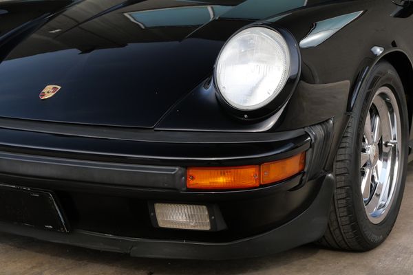 1987 Porsche 911 Carrera Coupe