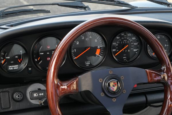 1987 Porsche 911 Carrera Coupe