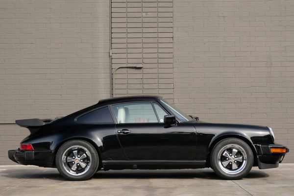 1987 Porsche 911 Carrera Coupe