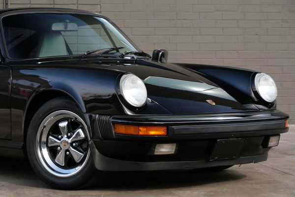 1987 Porsche 911 Carrera Coupe