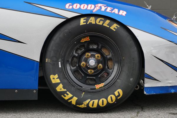 2005 Dodge Charger NASCAR