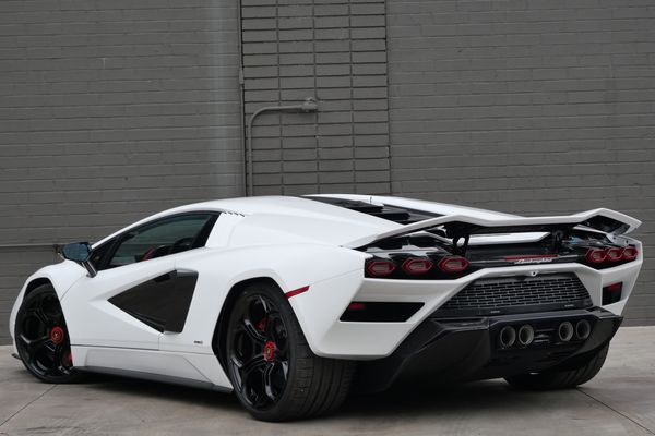white 2022 Lamborghini Countach LPI 800-4 sold previously by Sandbox Motors