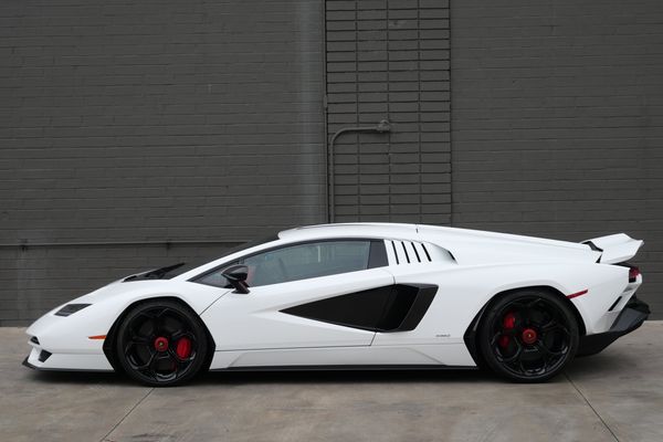 white 2022 Lamborghini Countach LPI 800-4 sold previously by Sandbox Motors