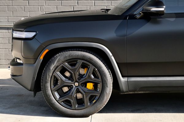2023 Rivian R1S Adventure Edition previously sold by Sandbox Motors