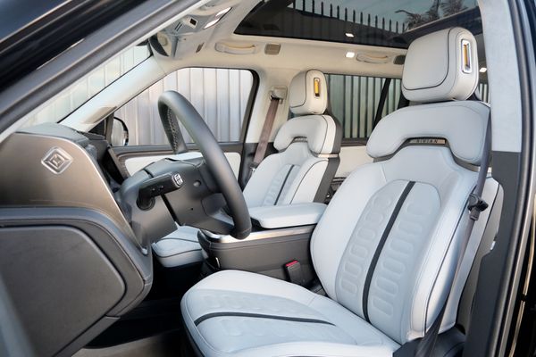 2023 Rivian R1S Adventure Edition previously sold by Sandbox Motors