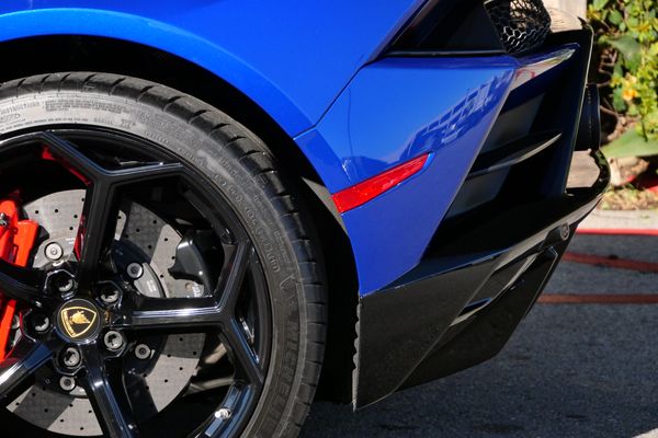 2020 Lamborghini Huracan EVO Spyder Sold by Sandbox Motors