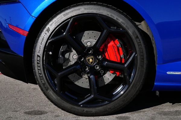 2020 Lamborghini Huracan EVO Spyder Sold by Sandbox Motors