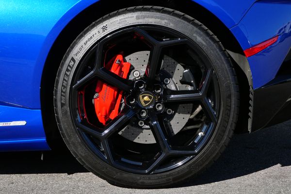 2020 Lamborghini Huracan EVO Spyder Sold by Sandbox Motors