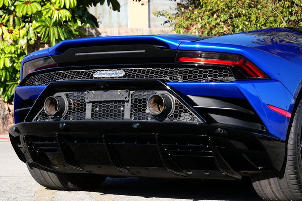 2020 Lamborghini Huracan EVO Spyder Sold by Sandbox Motors