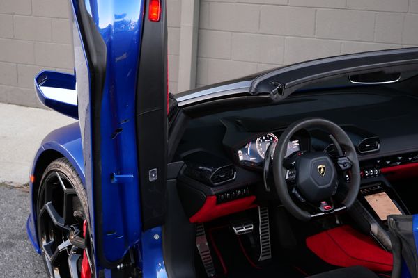 2020 Lamborghini Huracan EVO Spyder Sold by Sandbox Motors