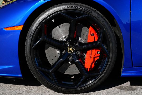 2020 Lamborghini Huracan EVO Spyder Sold by Sandbox Motors