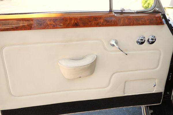 1963 Rolls-Royce Silver Cloud III Drophead Coupe