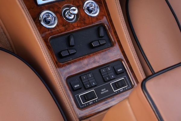 1995 Rolls-Royce Corniche IV