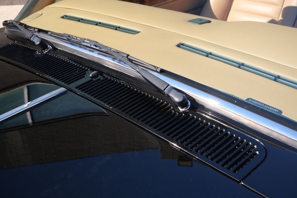 1995 Rolls-Royce Corniche IV