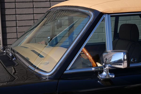 1995 Rolls-Royce Corniche IV